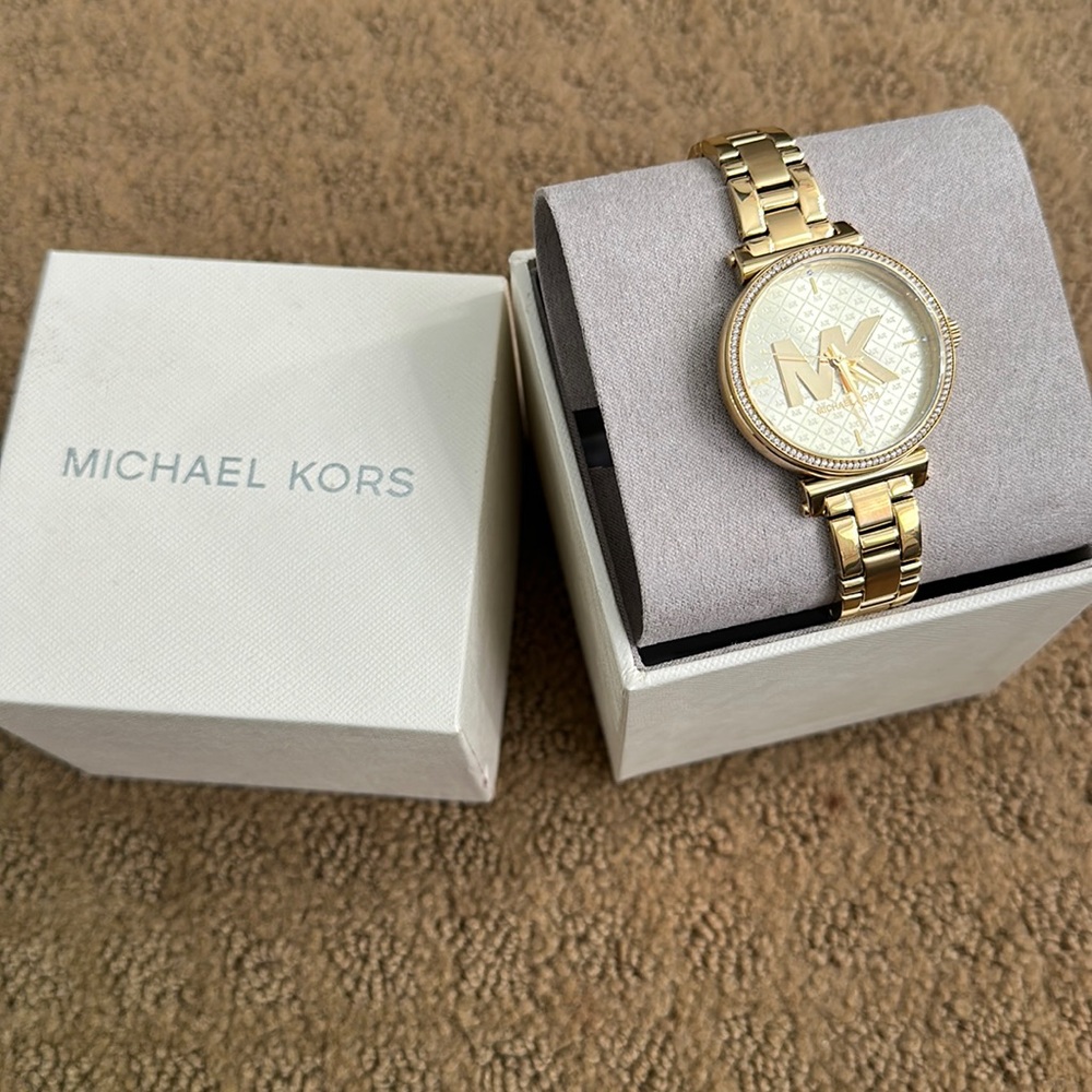 Michael Kors gold women’s watch working new with tags